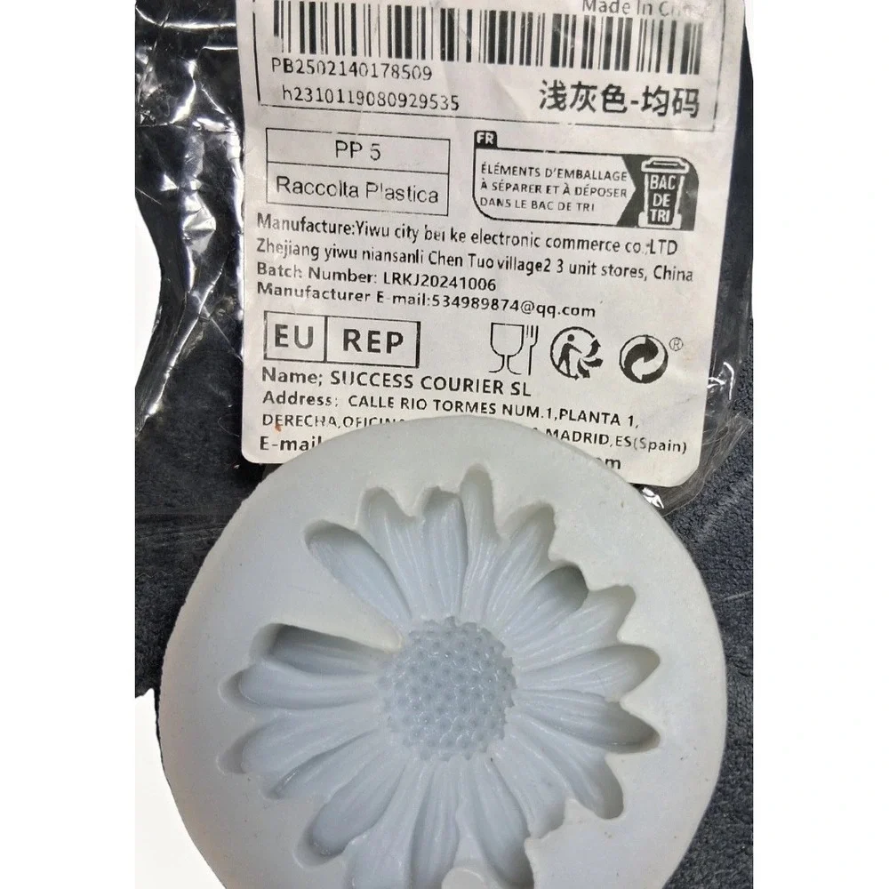 Set of 2 Floral Silicone Molds Daisy and Rose for Soap Candle Resin DIY Crafts